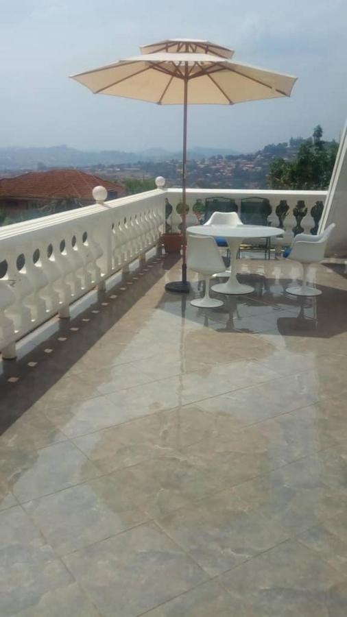 Plot 4 Kavuma Close Villa Kampala Exterior foto